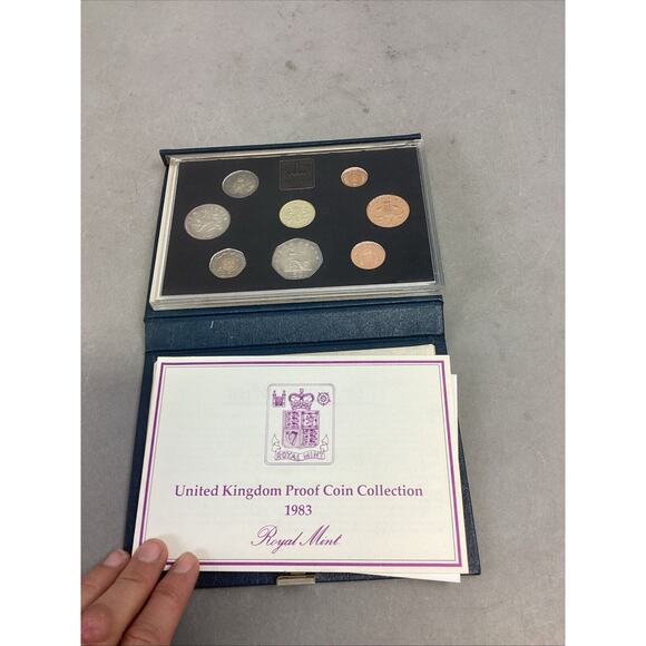 1983 UNITED KINGDOM ROYAL MINT 8 COIN PROOF SET - 8 Coins - Picture 1 of 12